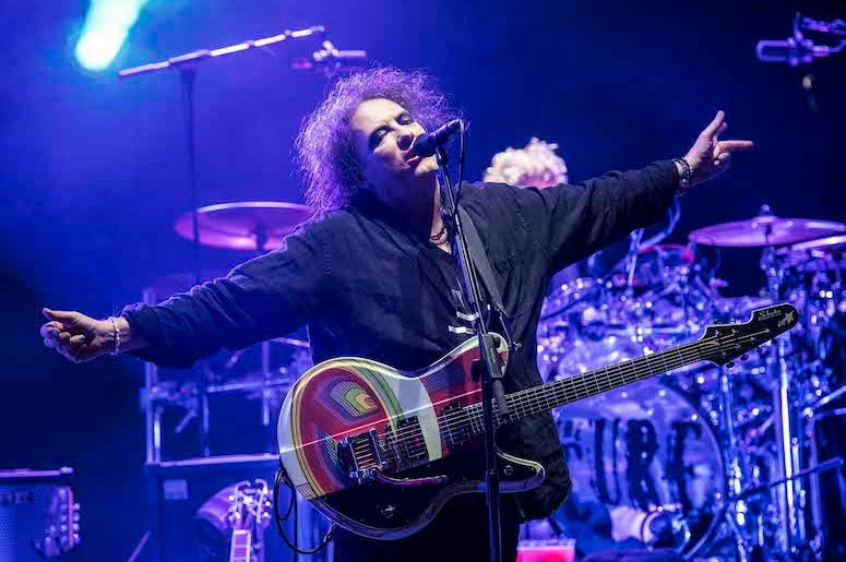 Robert Smith, Guitar, Singing, The Cure, Concert, Robert Smith, Guitar, Singing, The Cure, Concert,