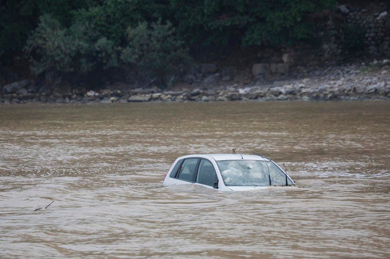 Damaged Car, Car, Floating, Underwater, Flood, Damaged Car, Car, Floating, Underwater, Flood,