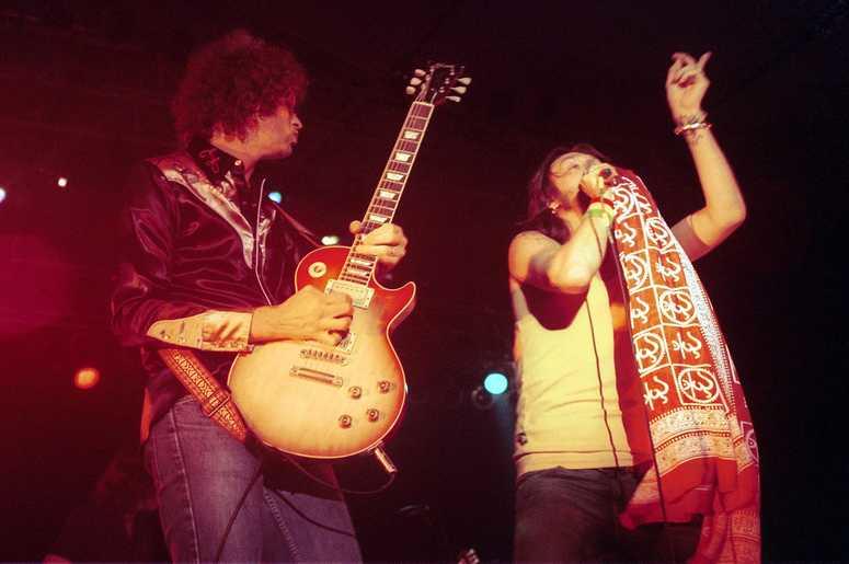Black Crowes guitarist Audley Freed, left, and singer Chris Robinson Black Crowes guitarist Audley Freed, left, and singer Chris Robinson
