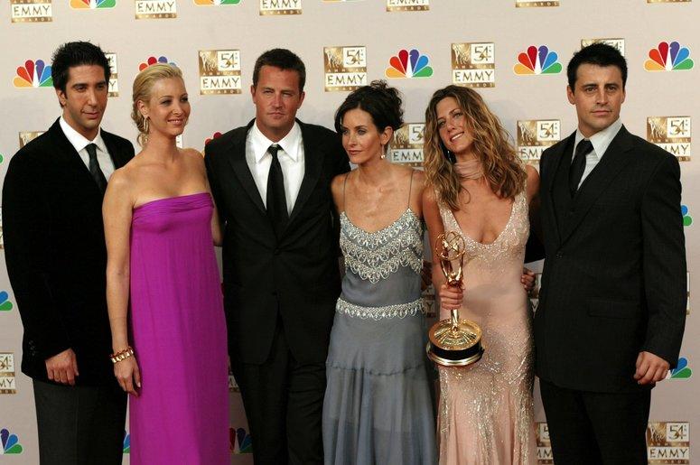 The cast of "Friends" (left to right) David Schwimmer, Lisa Kudrow, Matthew Perry, Courteney Cox Arquette, Jennifer Aniston and Matt LeBlanc The cast of "Friends" (left to right) David Schwimmer, Lisa Kudrow, Matthew Perry, Courteney Cox Arquette, Jennifer Aniston and Matt LeBlanc