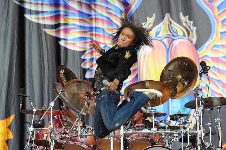 Arnel Pineda, Journey, Jumping, Concert, Download Festival, 2009 Arnel Pineda, Journey, Jumping, Concert, Download Festival, 2009