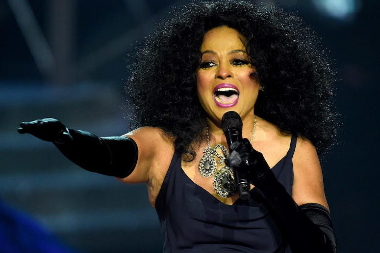 Diana Ross, Concert, Singing, Microphone Diana Ross, Concert, Singing, Microphone