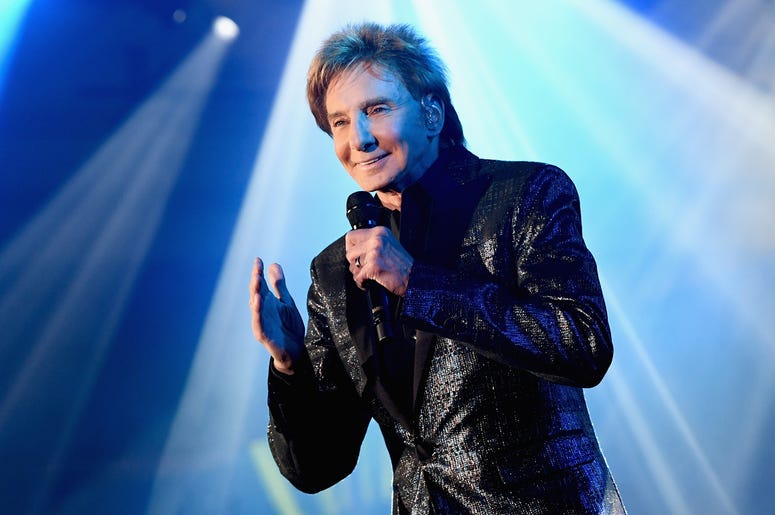 Barry Manilow PHOENIX, AZ - MARCH 23: Barry Manilow performs onstage during Celebrity Fight Night XXV on March 23, 2019 in Phoenix, Arizona. (Photo by Emma McIntyre/Getty Images for Celebrity Fight Night)