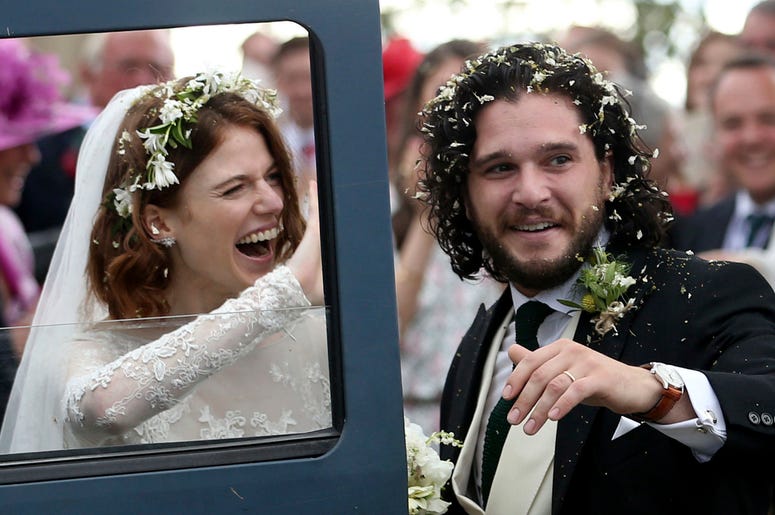 'Game of Thrones' Co-Stars Kit Harington, Rose Leslie Wed ...