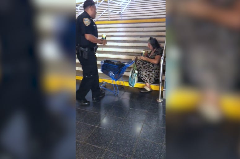 Staten Island Police Officers Celebrate Homeless Woman's Birthday with a Song and a Meal Staten Island Police Officers Celebrate Homeless Woman's Birthday with a Song and a Meal