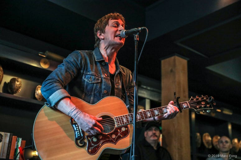 Rob Thomas In The Alice Lounge Rob Thomas In The Alice Lounge