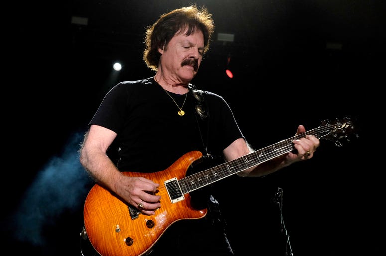 Sarah and Vinnie interview Tom Johnston of The Doobie Brothers Sarah and Vinnie interview Tom Johnston of The Doobie Brothers