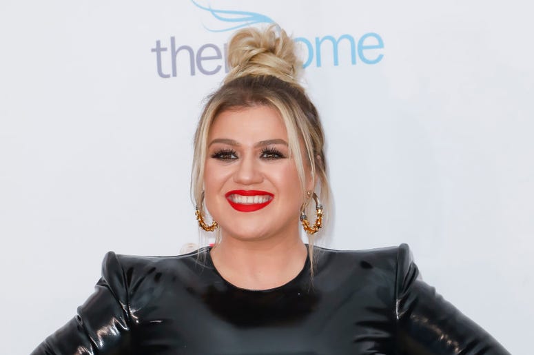 (Tibrina Hobson/Getty Images) Kelly Clarkson attends the 2020 Hollywood Beauty Awards at The Taglyan Complex on February 06, 2020 in Los Angeles, California.