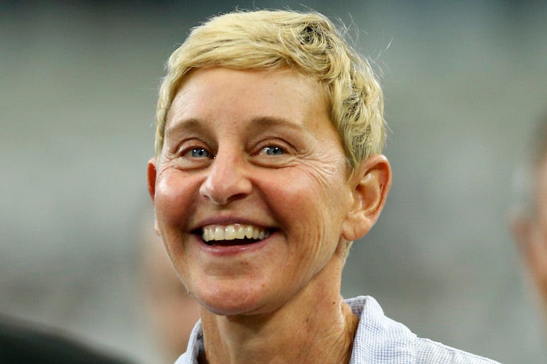 Ellen DeGeneres, Field, Cowboys, Packers, Sideline, Pregame, Smile Ellen DeGeneres, Field, Cowboys, Packers, Sideline, Pregame, Smile