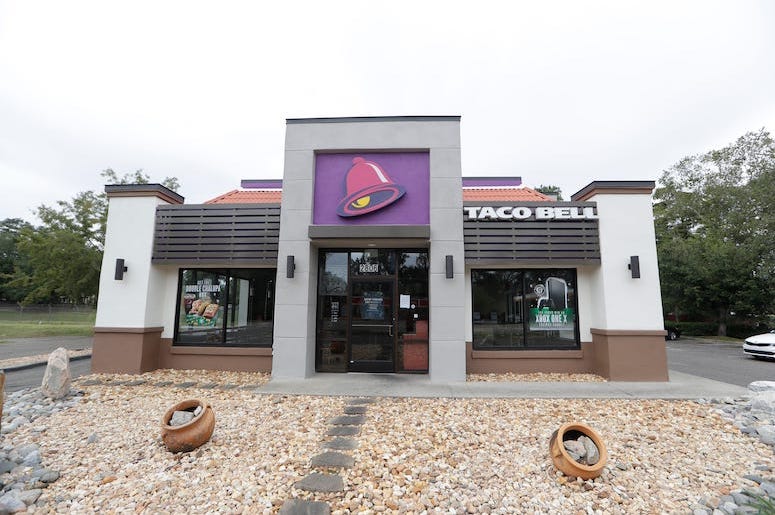 Taco Bell, Restaurant, Tallahassee, Exterior, 2019 Taco Bell, Restaurant, Tallahassee, Exterior, 2019