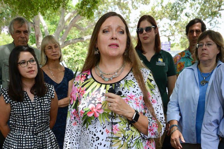 Carole Baskin, Big Cat Rescue, News Conference, Speaking, 2015 Carole Baskin, Big Cat Rescue, News Conference, Speaking, 2015