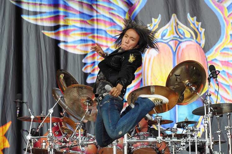 Journey, Arnel Pineda, Jumping, Concert, Download Festival, 2009 Journey, Arnel Pineda, Jumping, Concert, Download Festival, 2009
