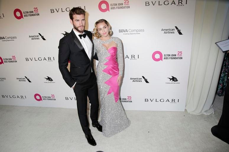Miley Cyrus & Liam Hemsworth Miley_Cyrus_Liam_Hemsworth