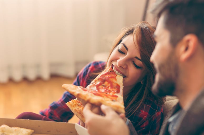 It Takes Men Four Months Before They’ll Happily Share Food first date etiquette, sharing food