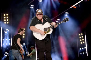 Luke Combs crocs Luke Combs, Luke Combs crocs