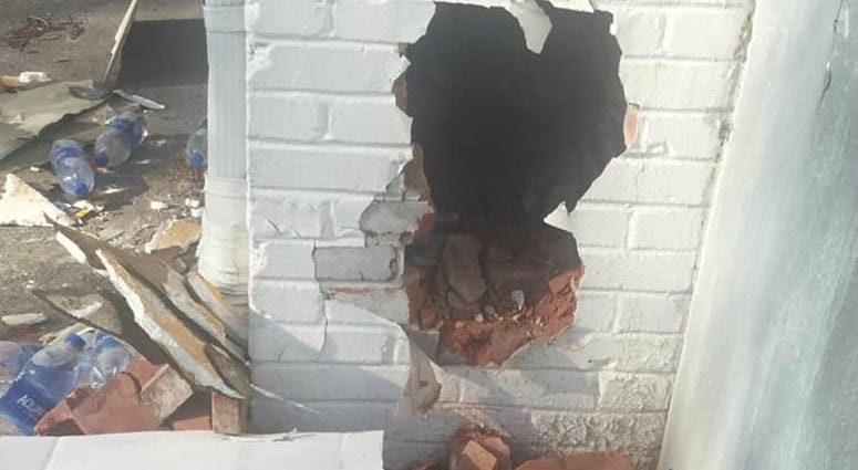 Exxon gas station break-in April 6, 2019 Exxon gas station break-in April 6, 2019