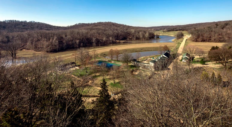 Just south of Festus, perched on the bluffs overlooking the Mississippi is a 2400 acre castle estate. It was built by slaves, fought over during the Civil War, burned down, rebuilt and now it’s for sale. Union Pacific has owned the estate for the last thr Selma Hall, also known as Kennett’s castle