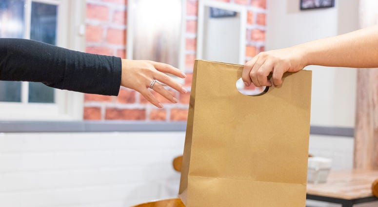 Restaurant carry out