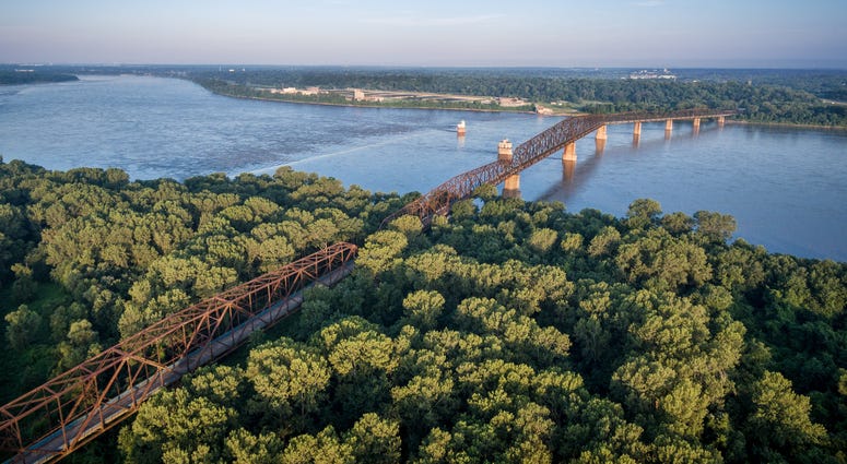 Old Chain of Rocks Bridge