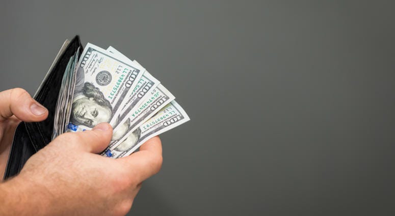 money a hand counting money