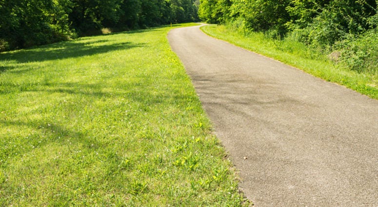 trail, greenway Roanoke, VA – June 11th: A view of the Tinker Creek Greenway on a beautiful summer’s day located in Roanoke, Virginia, USA on the 11th June 2017.