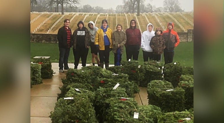 wreaths Jefferson Barracks cemetery