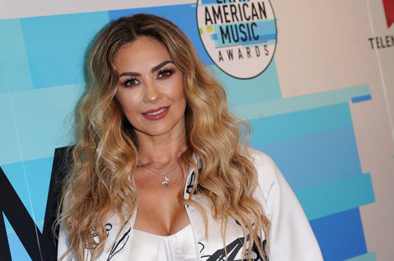 #5 Cachetona Aracely Arambula Presume Bikini