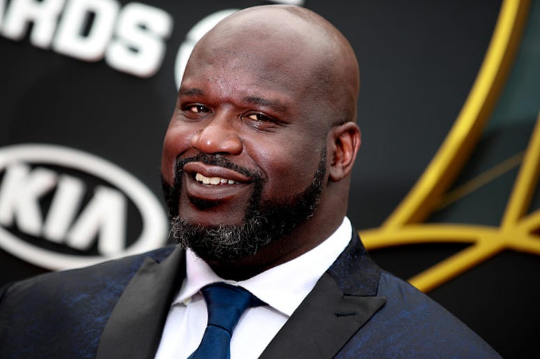 Estudiante De Dallas Es Sorprendido Por Shaquille O’Neal Shaquille O'Neal attends the 2019 NBA Awards at Barker Hangar on June 24, 2019 in Santa Monica, California.