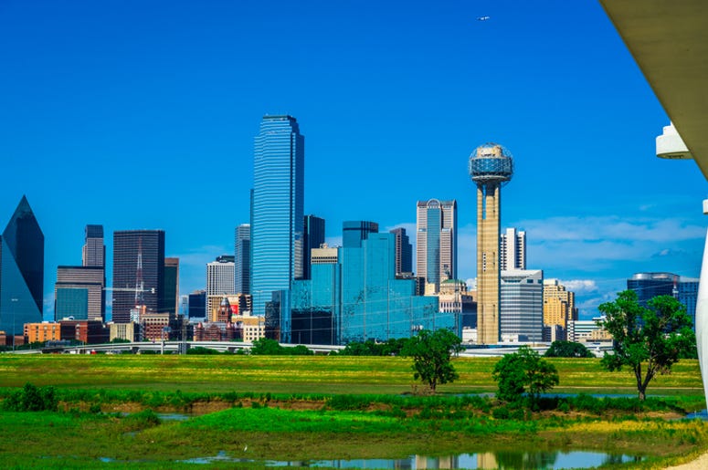 Dallas Es La Ciudad Mas Grosera De Texas Green summer view Dallas Texas 2019 skyline cityscape of the best skyline in America