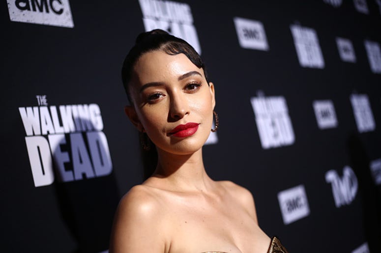 Christian Serratos Sera Selena En La Serie De Netflix Christian Serratos attends The Walking Dead Premiere and Party on September 23, 2019 in West Hollywood, California.