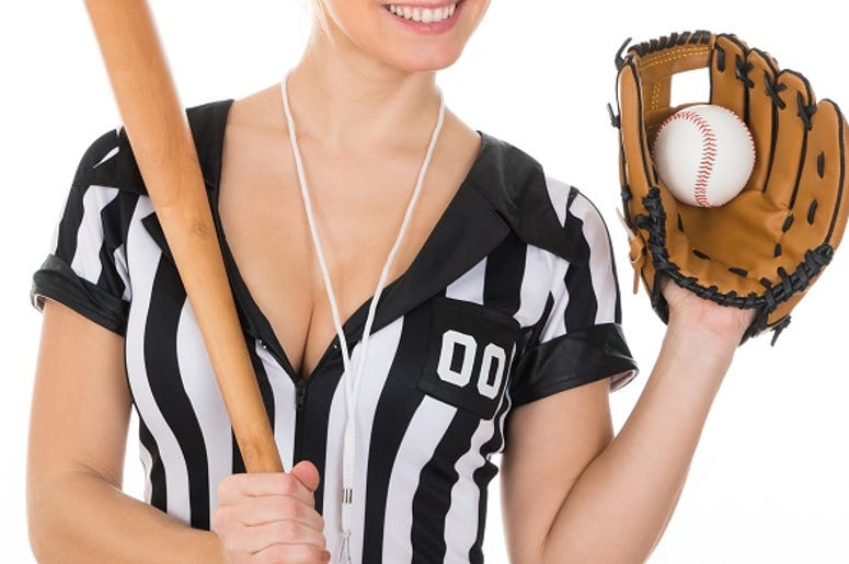 Dos Modelos Expusieron Sus Senos En Partido De Las Grandes Ligas Young Beautiful Referee Wearing Baseball Glove And Holding Baseball Bat