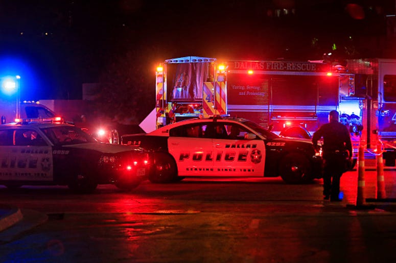 Joven De Dallas Muere Al Caer De Camioneta Haciendo Donas Joven Cae De Camioneta Haciendo Donas Y Muere