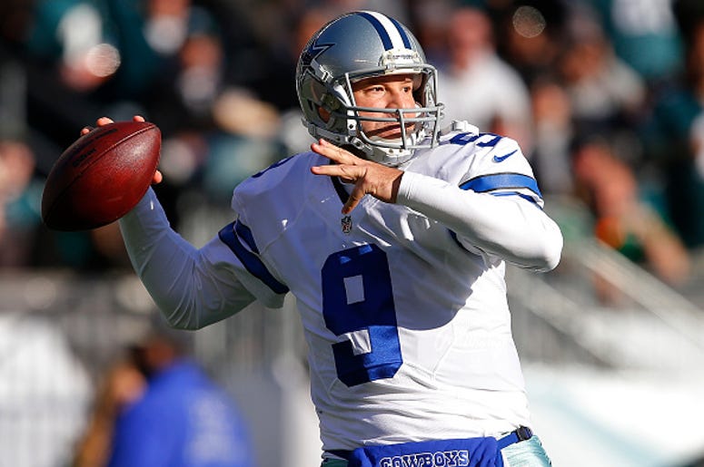La Película Documental De Tony Romo Llega A Fort Worth Quarterback Tony Romo #9 of the Dallas Cowboys attempts a pass against the Philadelphia Eagles during the second quarter of a game at Lincoln Financial Field on January 1, 2017 in Philadelphia, Pennsylvania.
