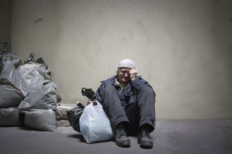 Abuelito Es Abandonado Las Calles De Puebla Homelessman is sitting on the ground and crying