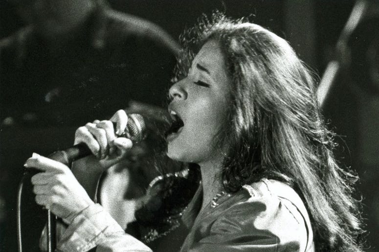 La Familia Quintanilla No Quiere Que Sepas “El Secreto De Selena” Entertainment: Selena Quintanilla