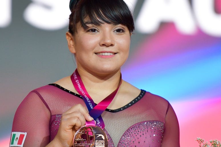 Mexicana Criticada Por Su Robusto Físico, Calla Bocas Con Sus Éxitos Internacionales Alexa Moreno of Mexico poses with his bronze medal on the podium after winning the Women's Vault Final at the 48th Gymnastics World Championships in Doha, capital of Qatar, Nov. 02, 2018. Alexa Moreno won the bronze medal with 14.508(Xinhua/Nikku)