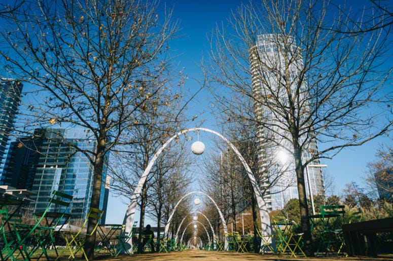Agrandaran El Parque Klyde Warren de Dallas Winter season at Downtown Dallas