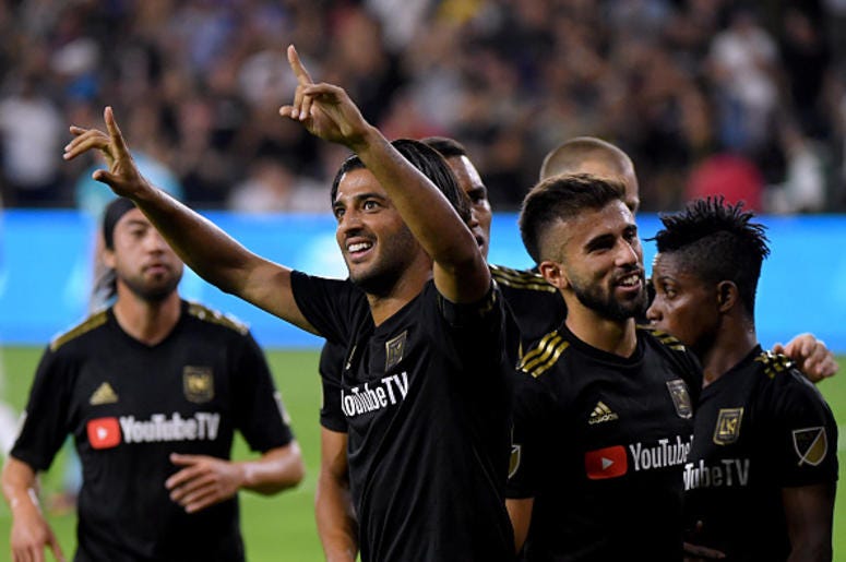 Carlos Vela Hace Doblete En Victoria Del Galaxy en Semifinales De La MLS Carlos Vela #10 of Los Angeles FC celebrates his second goal of the game, to take a 2-0 lead over the Los Angeles Galaxy, during the first half of the Western Conference Semifinals at Banc of California Stadium on October 24, 2019 in Los Angeles, Californ