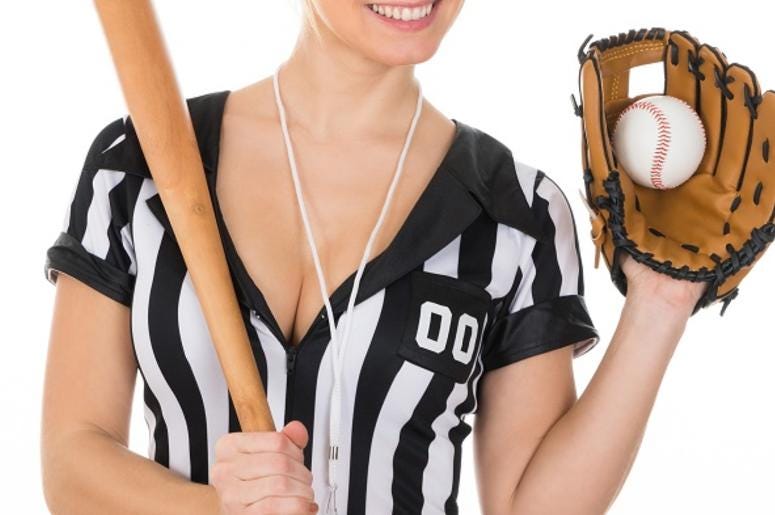 Dos Modelos Expusieron Sus Senos En Partido De Las Grandes Ligas Young Beautiful Referee Wearing Baseball Glove And Holding Baseball Bat