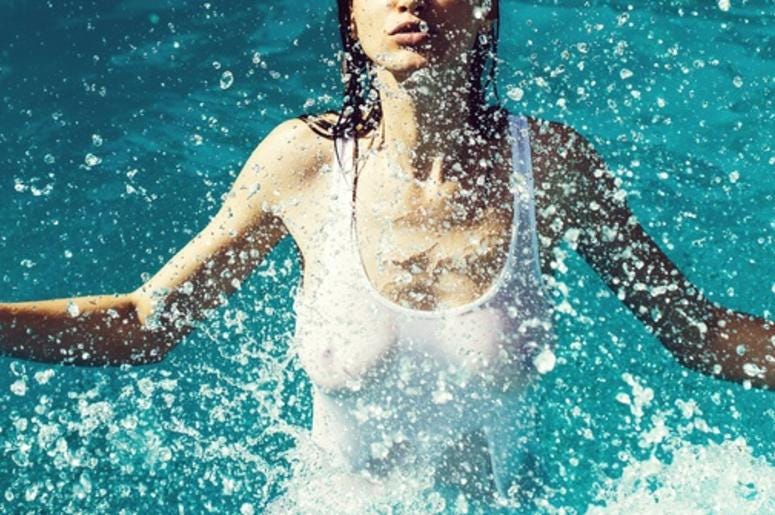 Celia Lora En Playera Mojada Y Sin Sostén En Playas Mexicanas Pretty woman in swimming pool