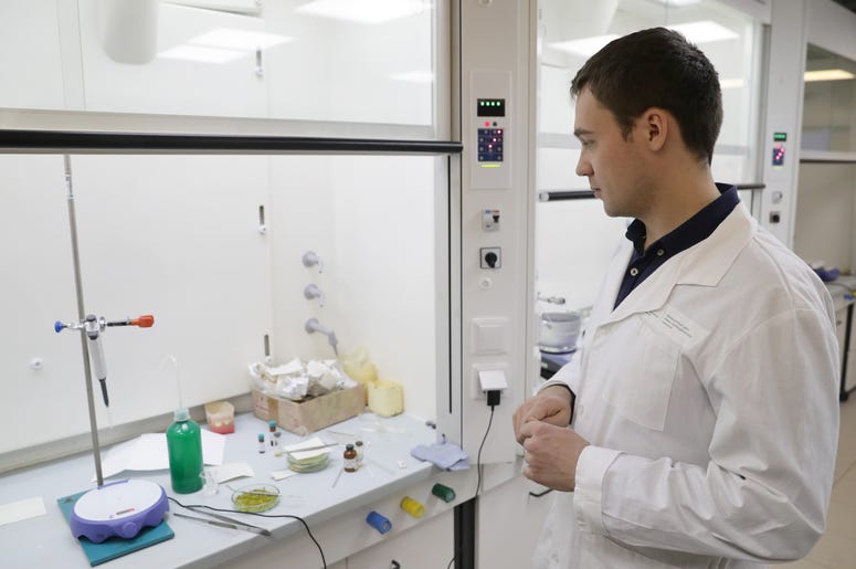 UrFU researchers have proposed using Triazavirin against the new strain of coronavirus in China given the fact that Triazavirin is effective against RNA viruses, to which the new virus belongs. Donat Sorokin/TASS/Sipa USA