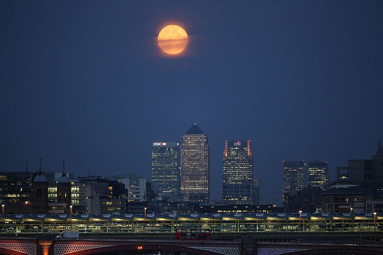 harvest moon above london