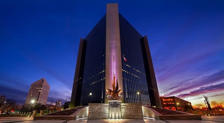 CITYHALL.jpg