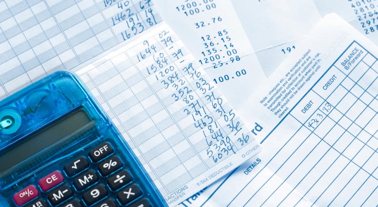 Balancing checkbook and reconciling bank statement