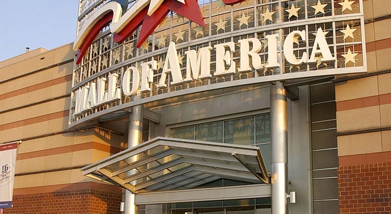 boy, injured, fall, Mall of America