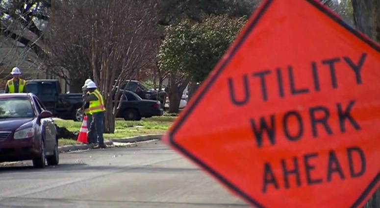 Atmos Energy Crews Make Repairs Atmos Energy Crews Make Repairs