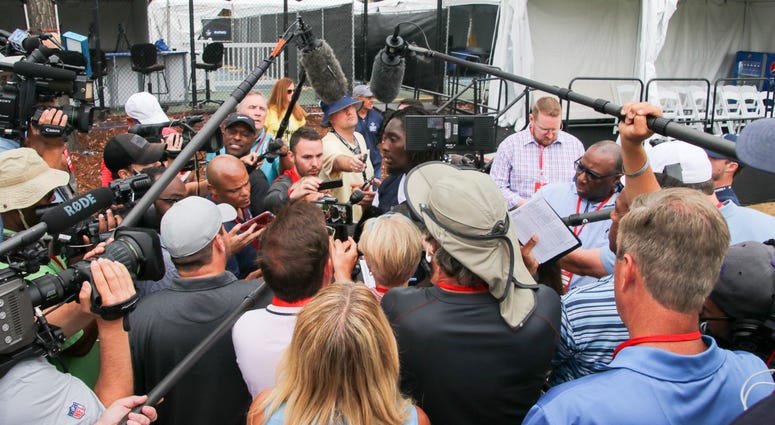Demarcus Lawrence At 2018 Dallas Cowboys Training Camp Demarcus Lawrence At 2018 Dallas Cowboys Training Camp