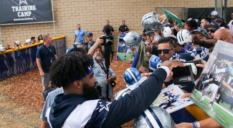 Ezekiel Elliott At 2018 Dallas Cowboys Training Camp Ezekiel Elliott At 2018 Dallas Cowboys Training Camp