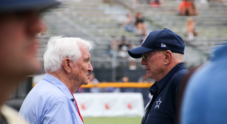 Jerry Jones And Gil Brandt At 2018 Dallas Cowboys Training Camp ( Jerry Jones And Gil Brandt At 2018 Dallas Cowboys Training Camp (