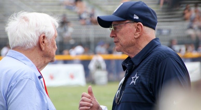 Jerry Jones And Gil Brandt At 2018 Dallas Cowboys Training Camp ( Jerry Jones And Gil Brandt At 2018 Dallas Cowboys Training Camp (